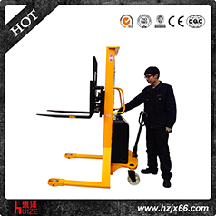 半電動(dòng)堆高車(chē)(貨叉側移式)